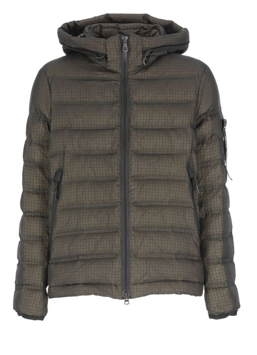 Semi-glossy quilted down jacket