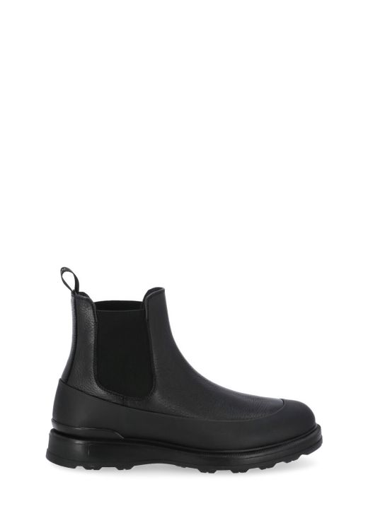 Chelsea boots with rubber insert