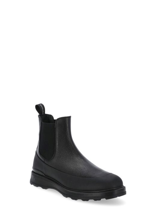 Chelsea boots with rubber insert
