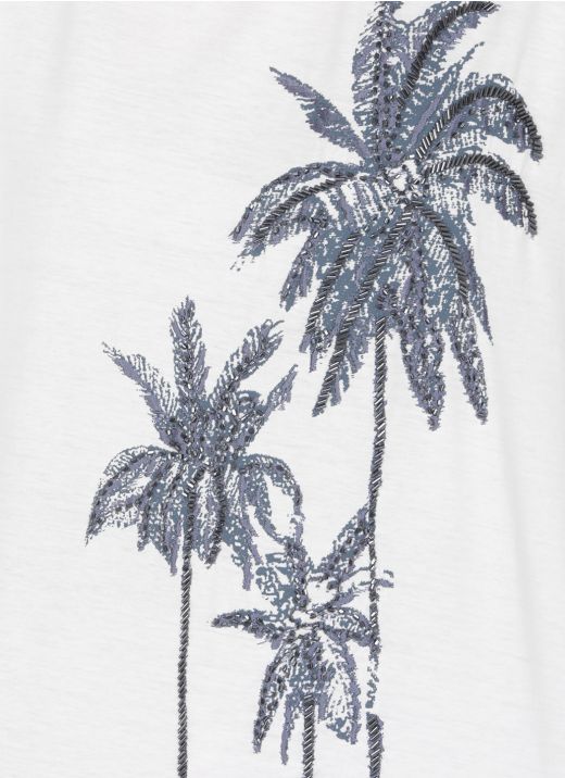 T-shirt with beads