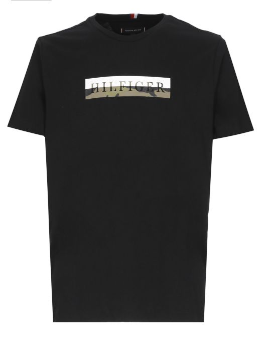 T-shirt with camouflage logo