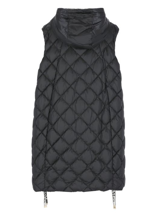Padded and quilted sleeveless with hood