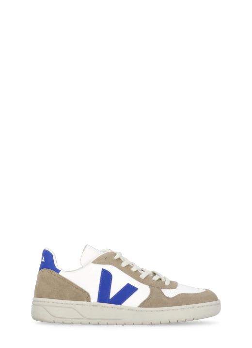 V-10 sneakers